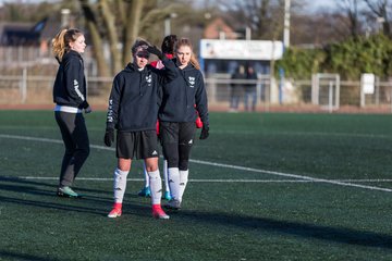 Bild 37 - Frauen SG Holstein Sued - SV Gruenweiss-Siebenbaeumen : Ergebnis: 0:2